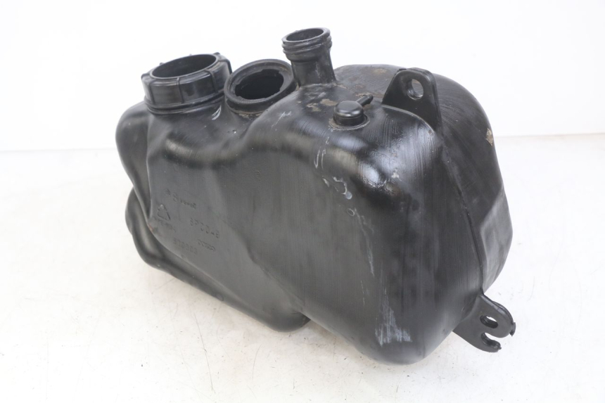 photo de FUEL TANK PIAGGIO MP3 RL 250 (2006 - 2010) - Zoom on usage condition