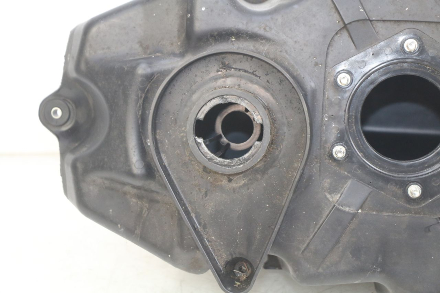 photo de FUEL TANK YAMAHA MT ABS 125 (2014 - 2018) - Surface and material condition