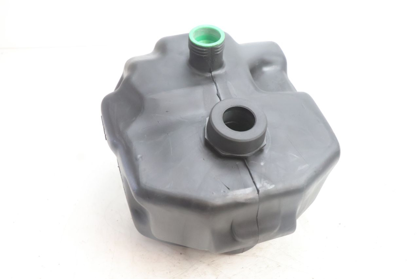 photo de FUEL TANK YAMAHA NEO'S NEOS 2T 50 (1998 - 2007) - Zoom on usage condition
