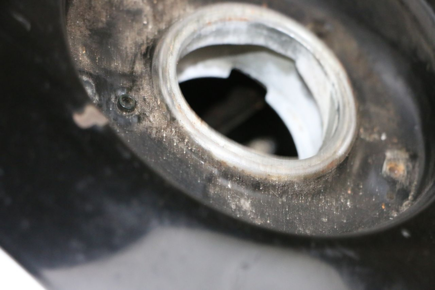 photo de FUEL TANK HONDA NSR R 125 (1994 - 2003) - Distinctive features