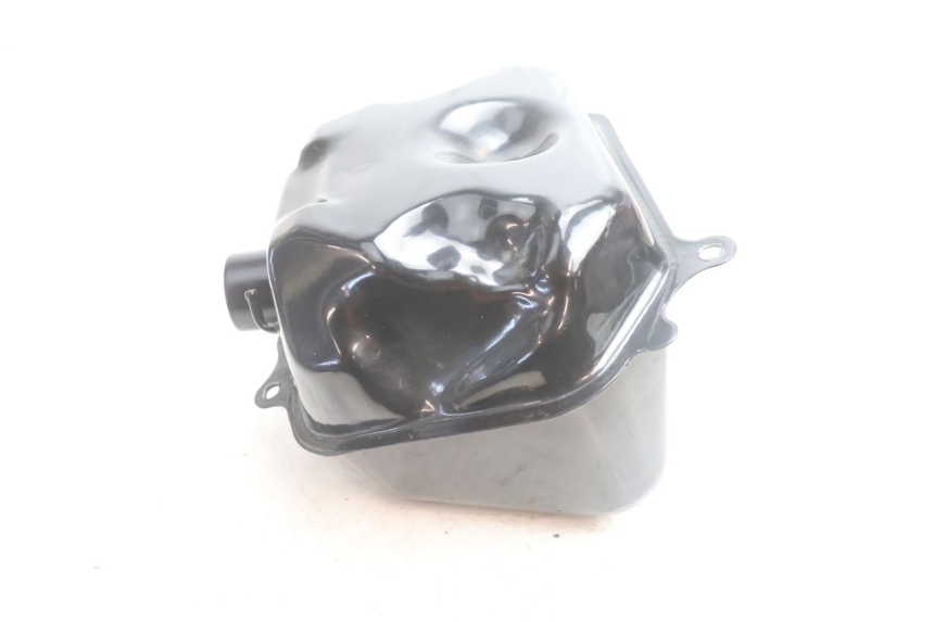 photo de FUEL TANK JM MOTORS OLDIES 4T 50 (2020 - 2026) - Technical close-up