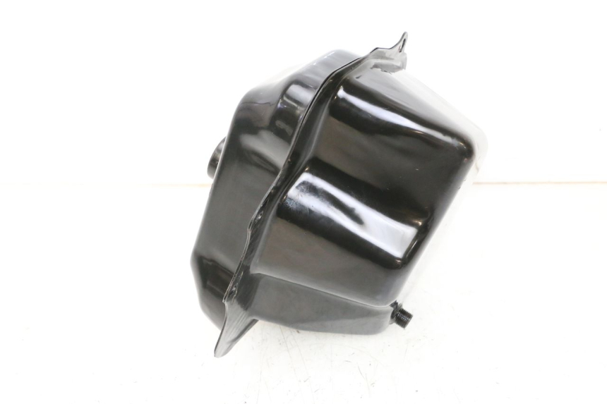 photo de FUEL TANK JM MOTORS OLDIES GT 4T 50 (2018 - 2025) - Fixing points details