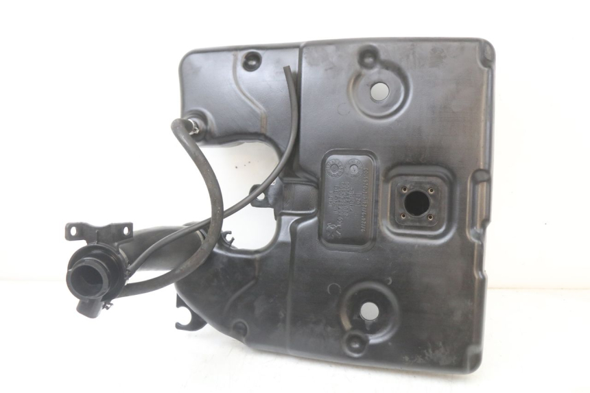 photo de FUEL TANK PEUGEOT DJANGO 125 (2014 - 2017) - Alternative perspective