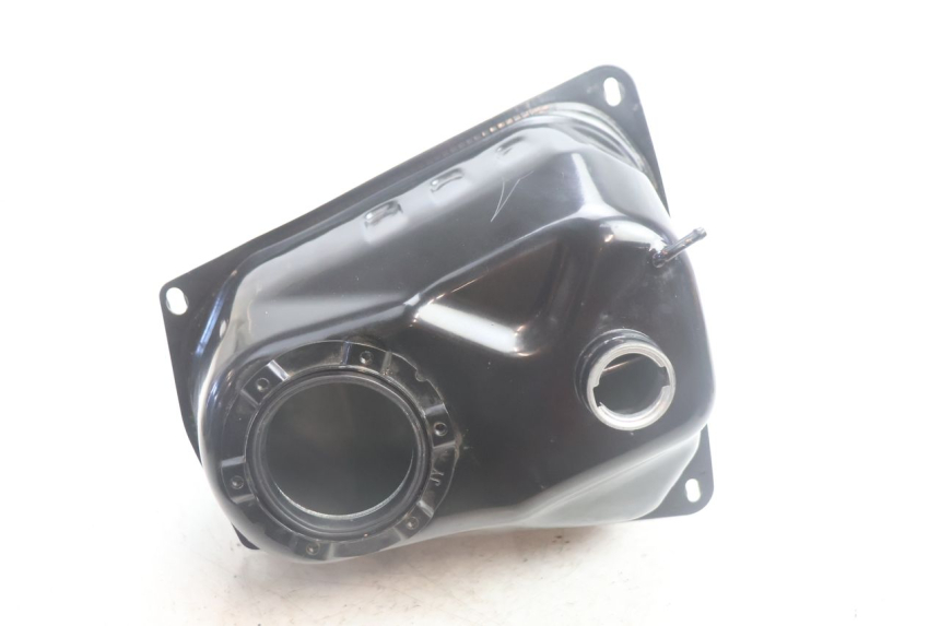 photo de FUEL TANK JM MOTORS R-MAX TECH 50 (2024 - 2026) - Fixing points details