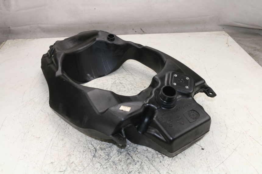 photo de FUEL TANK RIEJU RS SPORT NAKED 50 (2013 - 2018) - Component detail