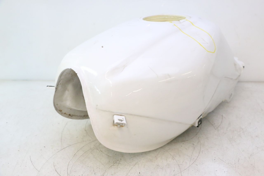 photo de FUEL TANK YAMASAKI ROADSTER 50 (2013 - 2018) - Focus on structure
