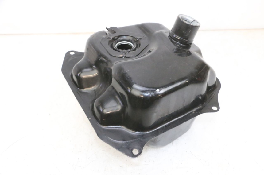 photo de FUEL TANK TNT MOTOR ROMA 10' 4T 50 (2019 - 2022) - Surface and material condition