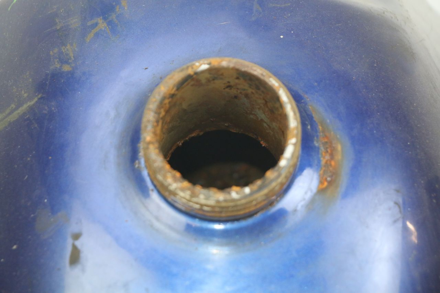 photo de FUEL TANK HYOSUNG RT KARION 125 (2003 - 2007) - Technical close-up