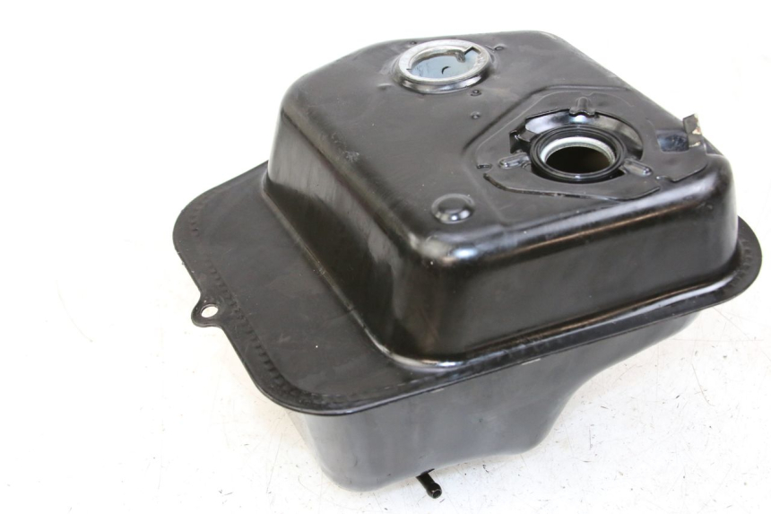 photo de FUEL TANK JM MOTORS SANTANA 50 (2014 - 2023) - Technical close-up