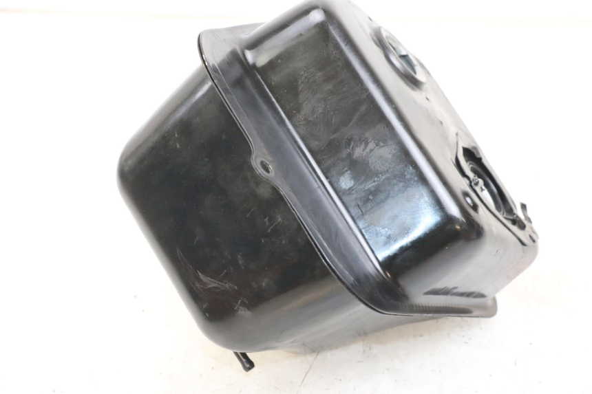 photo de FUEL TANK JM MOTORS SANTANA 50 (2014 - 2023) - Technical close-up