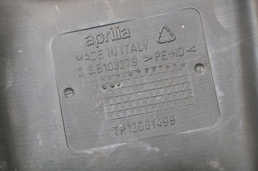 photo de FUEL TANK APRILIA SCARABEO GT 125 (1999 - 2007) - Component detail