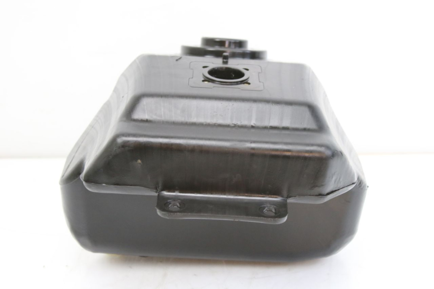 photo de FUEL TANK KYMCO SENTO 100 (2008 - 2013) - Technical close-up
