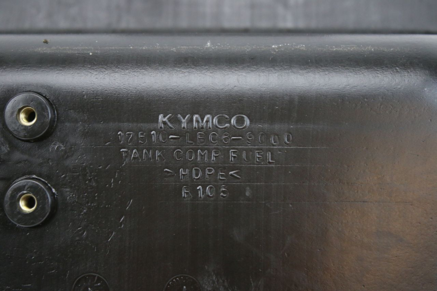 photo de FUEL TANK KYMCO SENTO 100 (2008 - 2013) - Surface and material condition