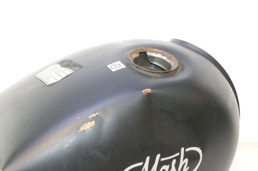 photo de FUEL TANK MASH SEVENTY FIVE 125 (2013 - 2021) - High-resolution close-up