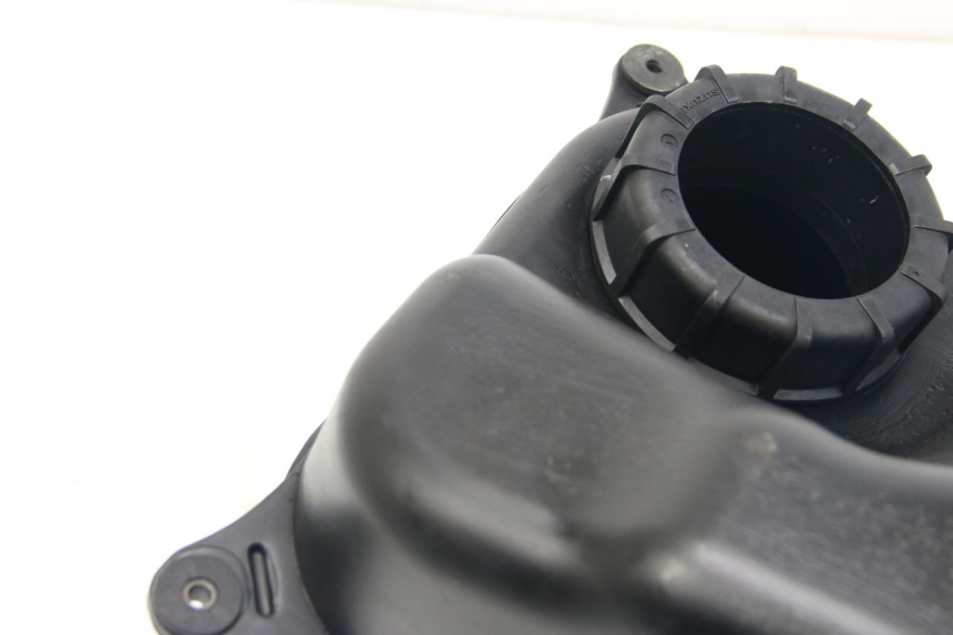 photo de FUEL TANK SUZUKI SIXTEEN 125 (2008 - 2010) - Alternative perspective