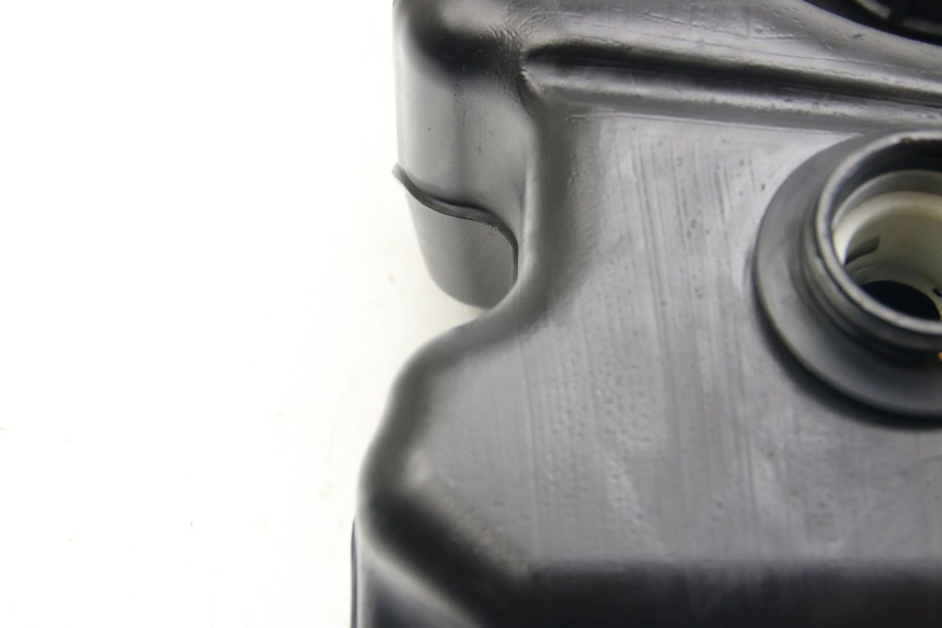 photo de FUEL TANK SUZUKI SIXTEEN 125 (2008 - 2010) - Product overview