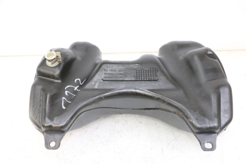 photo de FUEL TANK PEUGEOT SPEEDFIGHT 2 LC 50 (2000 - 2009) - Zoom on usage condition