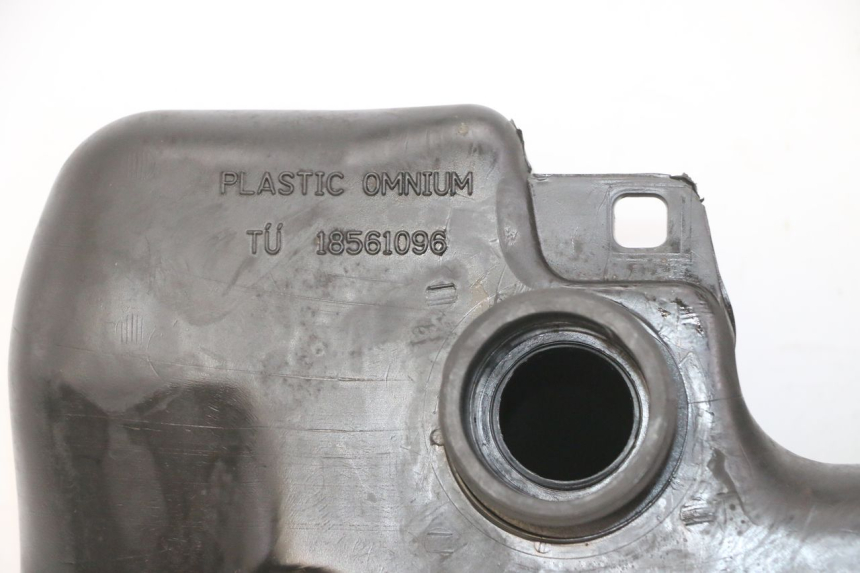 photo de FUEL TANK PEUGEOT SPEEDFIGHT 2 LC 50 (2000 - 2009) - Technical close-up