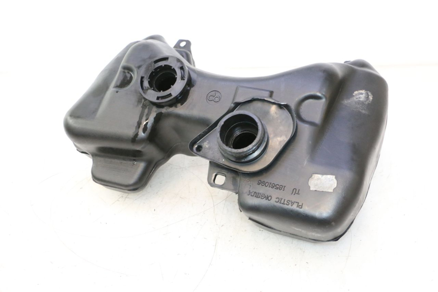 photo de FUEL TANK PEUGEOT SPEEDFIGHT LC 50 (1996 - 2002) - Fixing points details