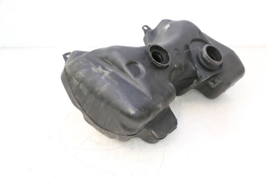 photo de FUEL TANK PEUGEOT SPEEDFIGHT LC 50 (1996 - 2002) - Alternative perspective