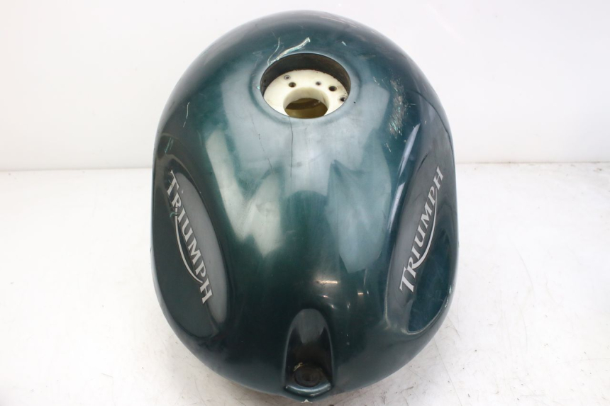 photo de FUEL TANK TRIUMPH SPRINT ST 955 (1999 - 2001) - Fixing points details
