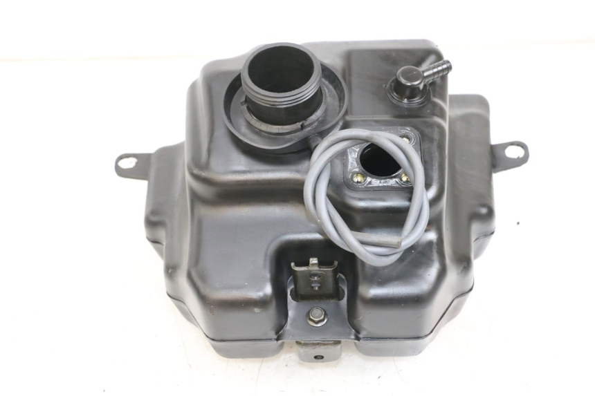 photo de FUEL TANK PEUGEOT STREETZONE I 2T 50 (2018 - 2020) - Alternative perspective