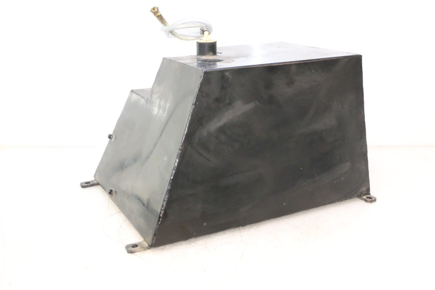 photo de FUEL TANK BOOM TRIKE FUN 500 (2004 - 2010) - Surface and material condition