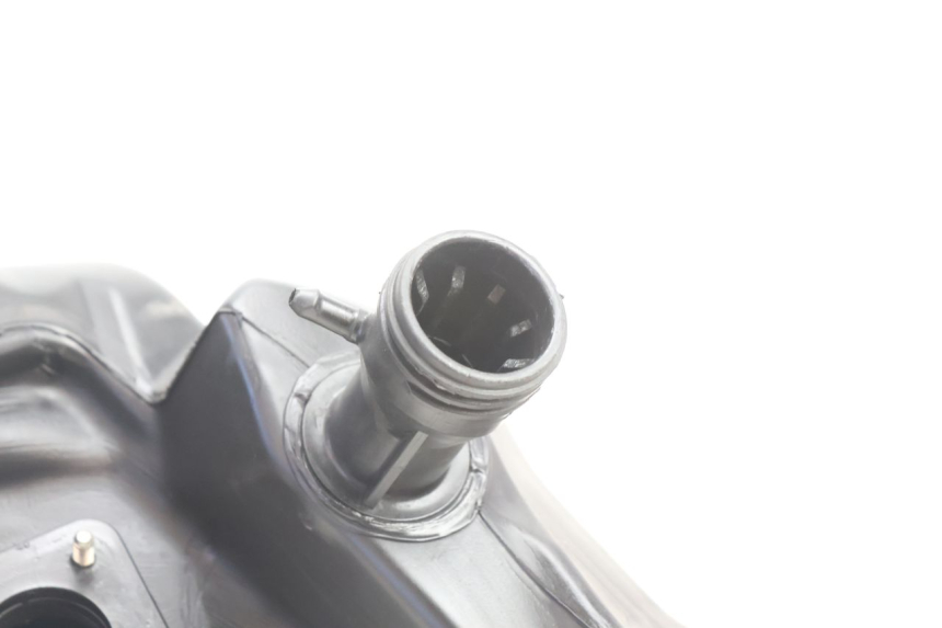 photo de FUEL TANK PIAGGIO VESPA PRIMAVERA 2T 50 (2013 - 2018) - Technical close-up