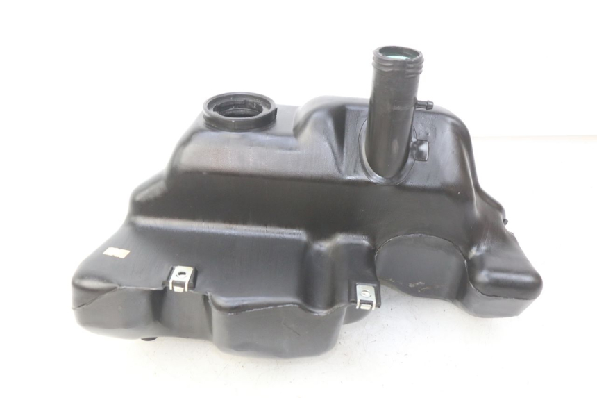 photo de FUEL TANK PIAGGIO VESPA S 2T 50 (2007 - 2014) - Technical close-up