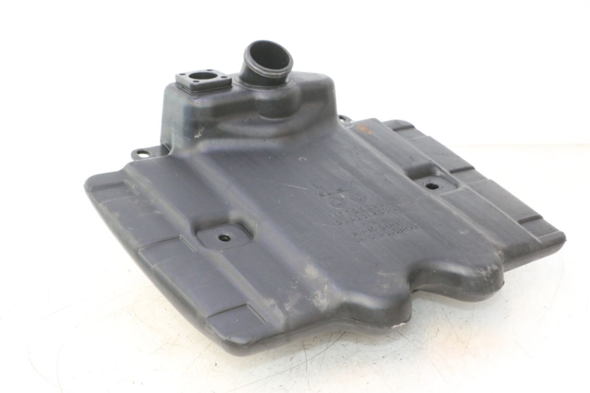 photo de FUEL TANK PEUGEOT VIVACITY NEW 2T 50 (2008 - 2017) - Fixing points details