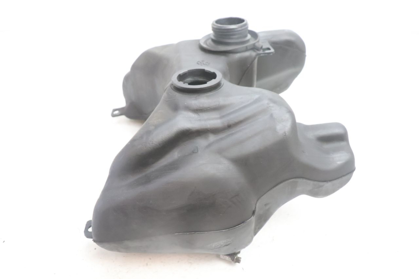 photo de FUEL TANK PEUGEOT VIVACITY 100 (1999 - 2008) - Zoom on usage condition