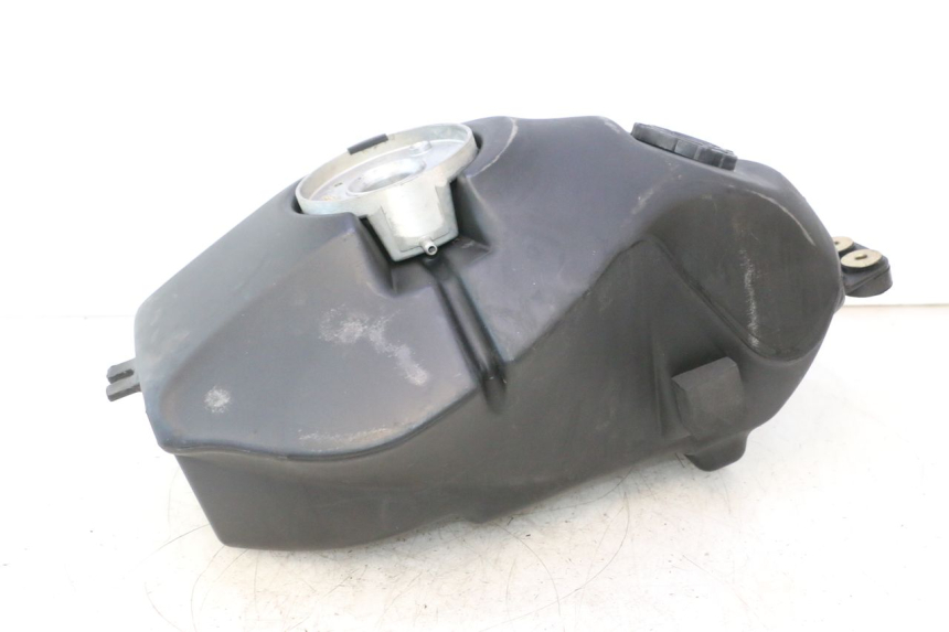 photo de FUEL TANK DAELIM VJ ROADWIN 125 (2004 - 2007) - Alternative perspective