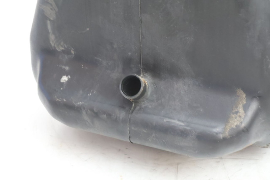 photo de FUEL TANK PIAGGIO X9 AMALFI 180 (2000 - 2003) - Technical close-up