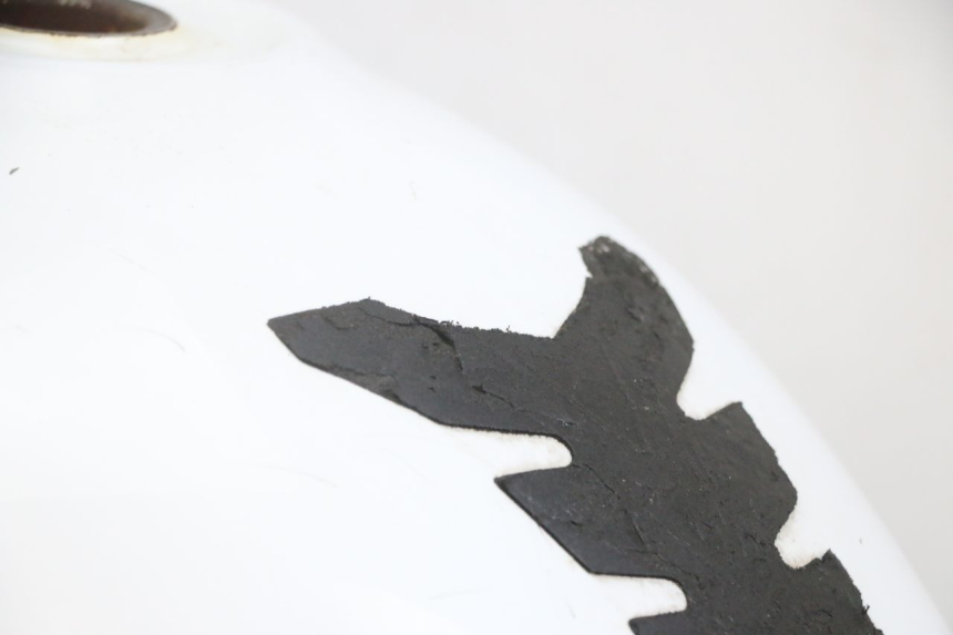 photo de FUEL TANK HONDA XLV VARADERO 125 (2000 - 2006) - Technical close-up