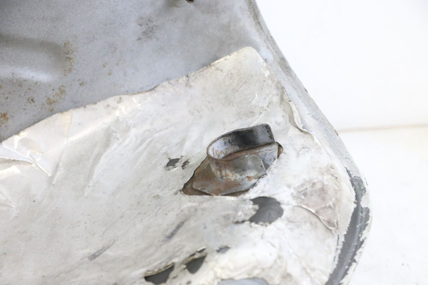 photo de FUEL TANK HONDA XLV VARADERO 125 (2000 - 2006) - Fixing points details