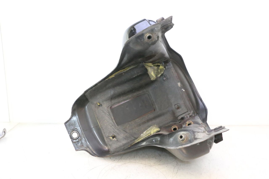 photo de FUEL TANK HONDA XRV AFRICA TWIN 750 (1990 - 1992) - Fixing points details