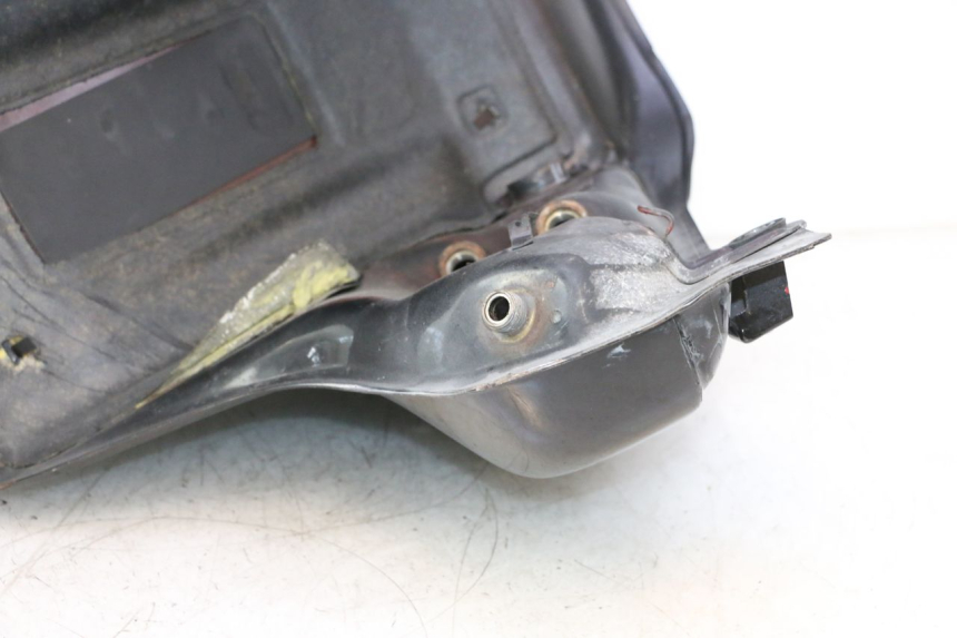 photo de FUEL TANK HONDA XRV AFRICA TWIN 750 (1990 - 1992) - Surface and material condition