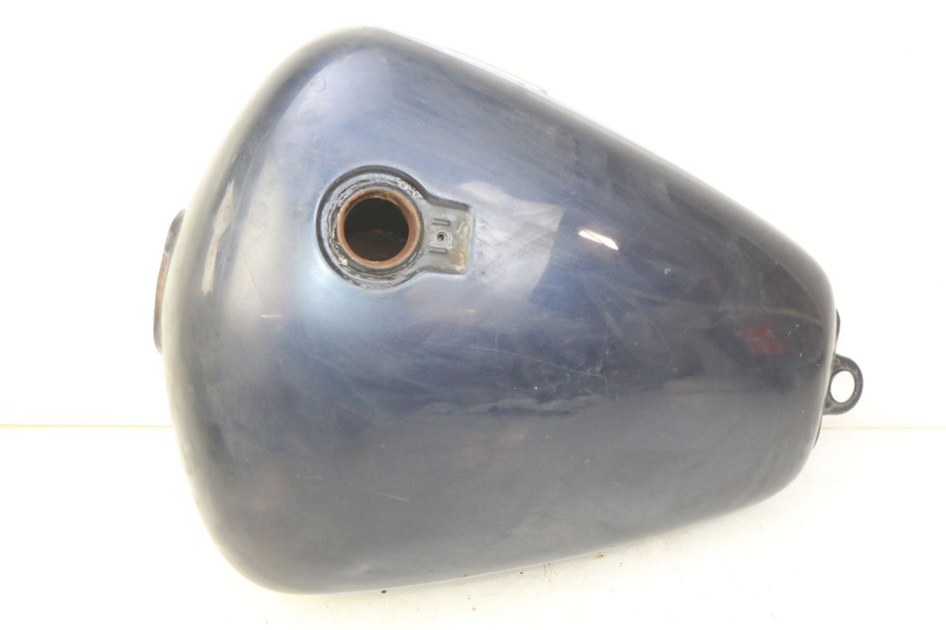 photo de FUEL TANK YAMAHA XV VIRAGO 750 (1984 - 1998) - Fixing points details