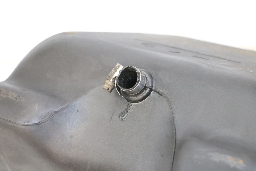 photo de FUEL TANK YAMAHA AEROX 50 (1997 - 2006) - Alternative perspective