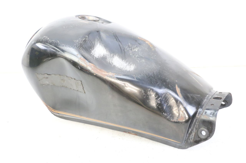 photo de FUEL TANK YAMAHA SR 125 (1982 - 2003) - High-resolution close-up