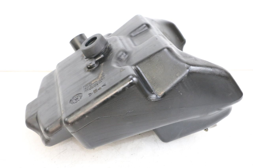 photo de FUEL TANK YAMAHA YP MAJESTY 125 (2002 - 2006) - Alternative perspective
