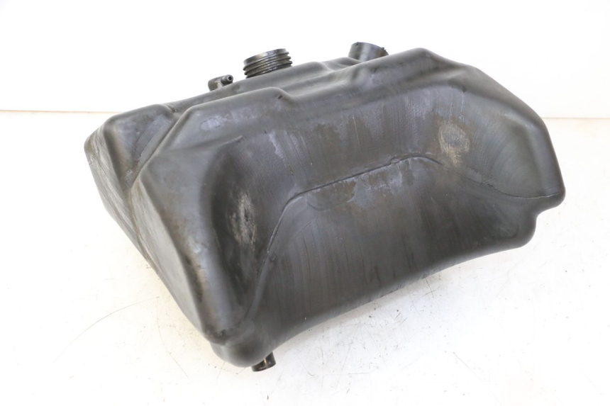 photo de FUEL TANK YAMAHA YP MAJESTY 125 (2007 - 2010) - Technical close-up
