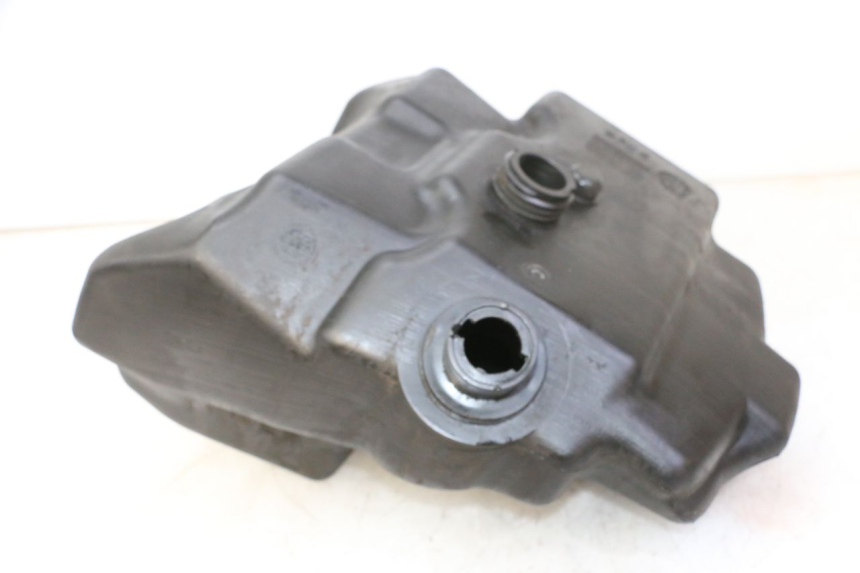 photo de FUEL TANK YAMAHA YP MAJESTY 125 (2007 - 2010) - Product overview