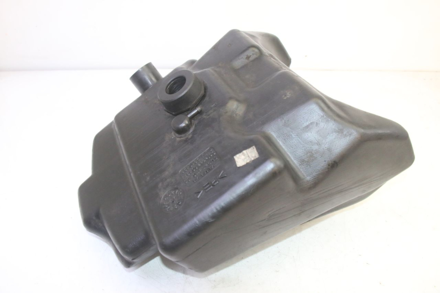 photo de FUEL TANK YAMAHA YP MAJESTY 125 (2002 - 2006) - Alternative perspective