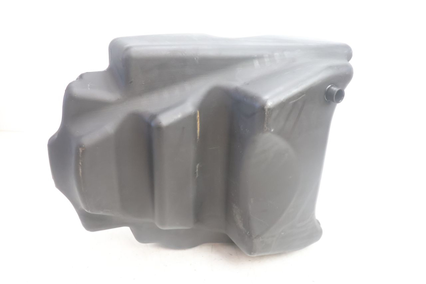 photo de FUEL TANK YAMAHA YP MAJESTY 125 (2002 - 2006) - Technical close-up