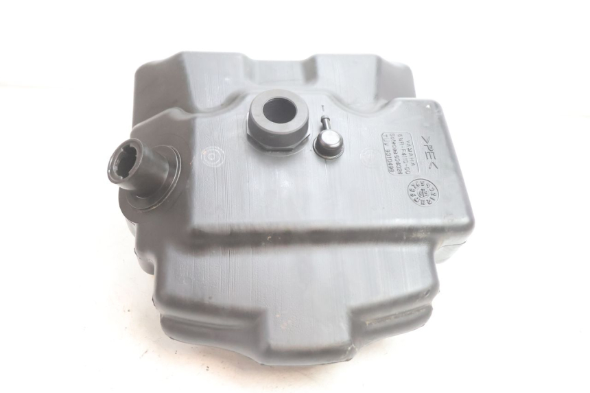photo de FUEL TANK YAMAHA YP MAJESTY 125 (2002 - 2006) - Component detail