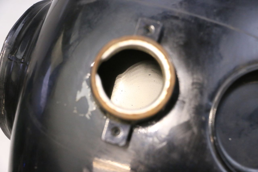 photo de FUEL TANK KYMCO ZING 125 (1997 - 2003) - Zoom on usage condition