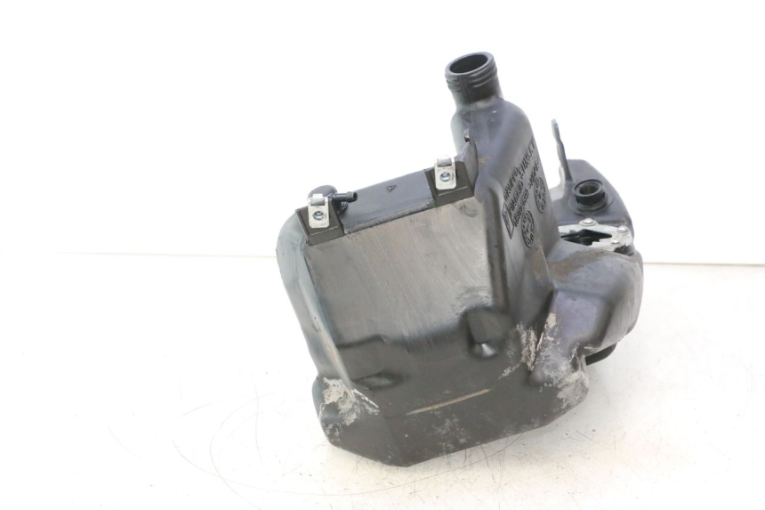 photo de FUEL TANK PIAGGIO ZIP 4T 50 (2018 - 2020) - Zoom on usage condition