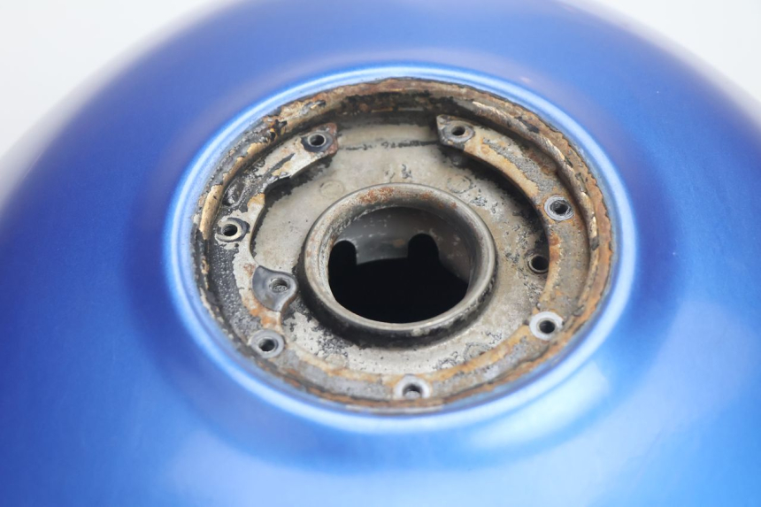 photo de FUEL TANK KAWASAKI ZX-6R ZX6R 600 (1995 - 1997) - Surface and material condition
