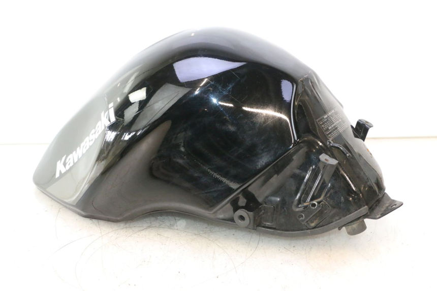 photo de FUEL TANK KAWASAKI ZZR 600 (1995 - 2004) - Technical close-up